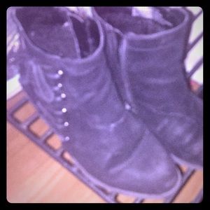 Heals and football shirt